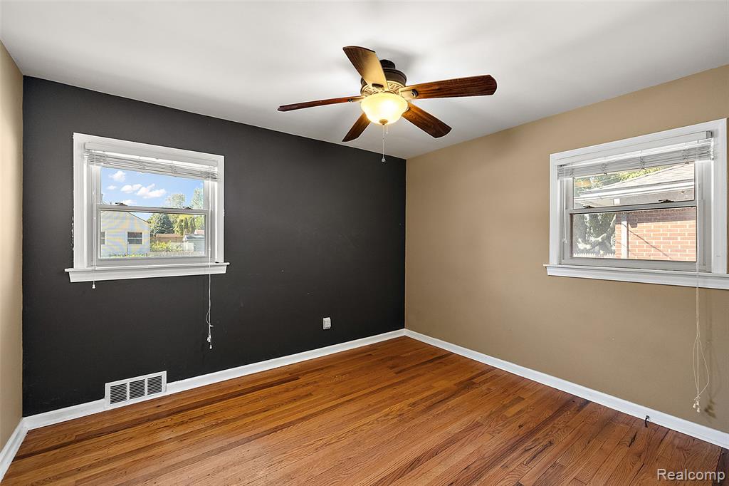 505 E Meyers Avenue, Hazel Park, MI 48030 — Photo 26