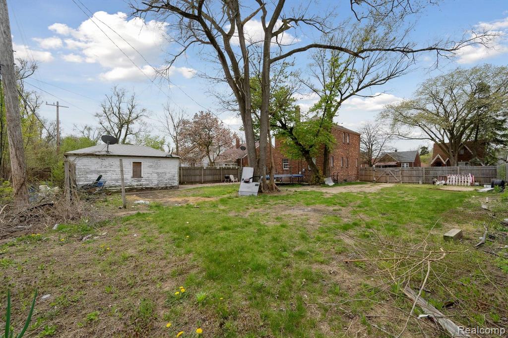 15032 SNOWDEN Street, Detroit, MI 48227 — Photo 36