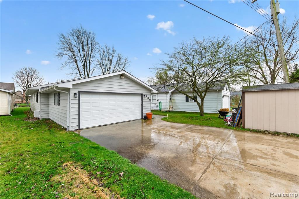 433 Walnut Drive, East China, MI — Photo 3