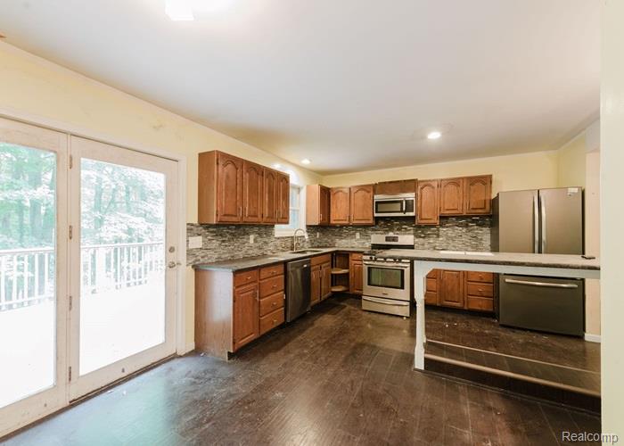 4840 Elm Run, Farwell, MI 48622 — Photo 10