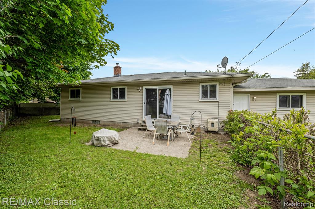94 CRESCENT LAKE Road, Waterford, MI 48327 — Photo 26