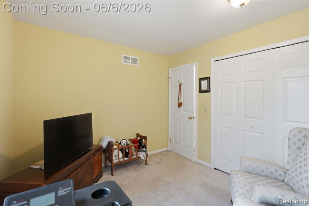 42321 Royal Lane, Clinton Twp, MI 48038 — Photo 24