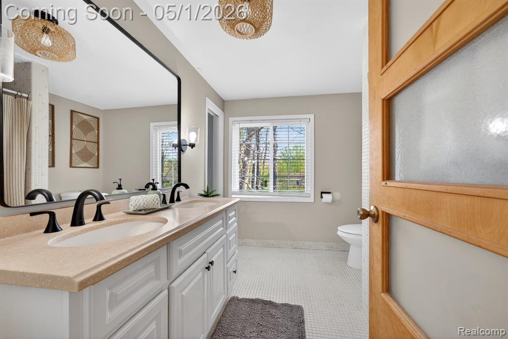 20479 Old Homestead Drive, Harper Woods, MI 48225 — Photo 19