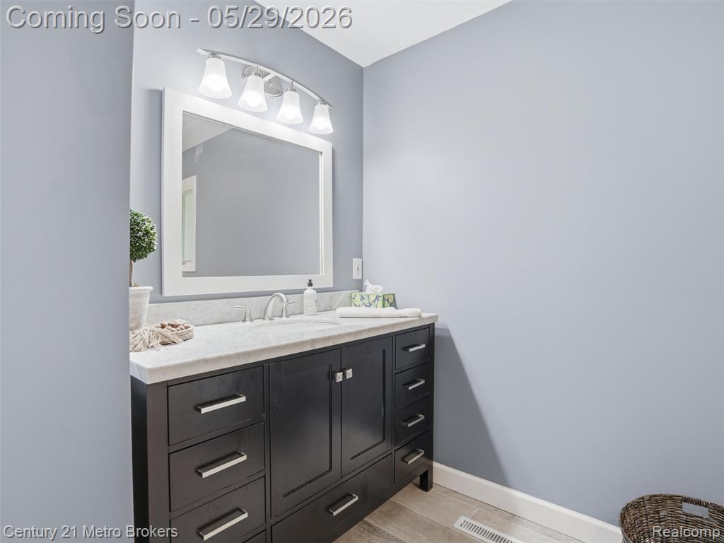 11447 N Latson Road, Linden, MI 48451 — Photo 20