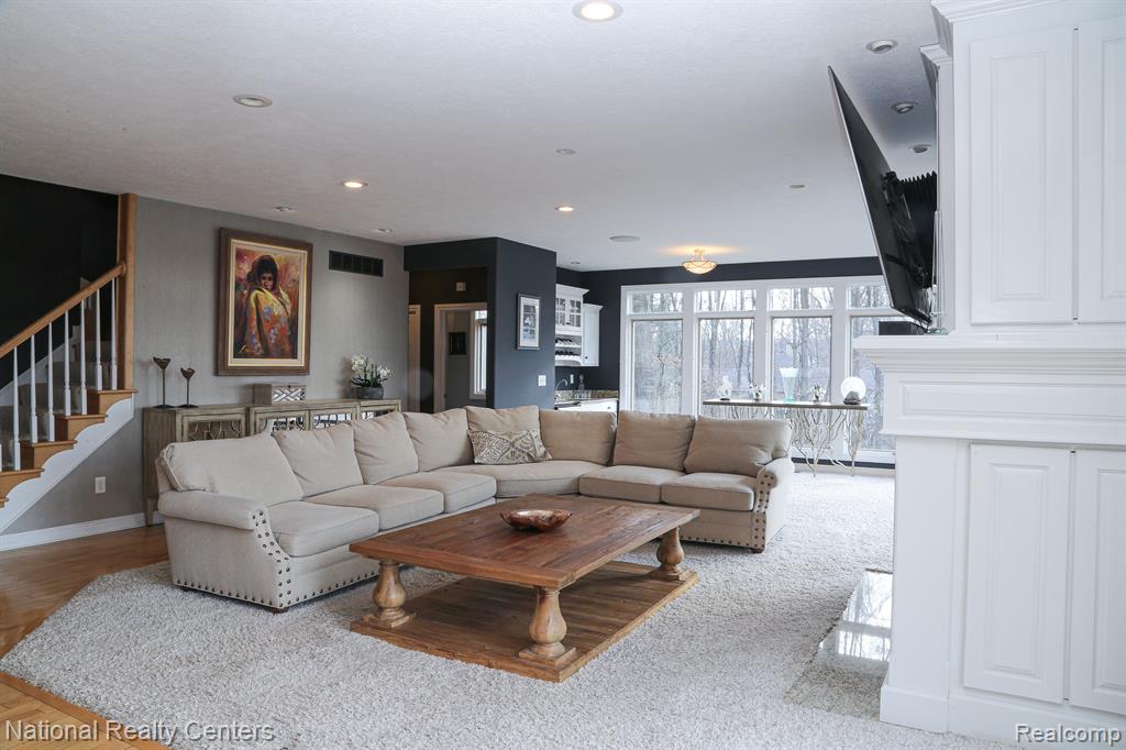 4888 INDIAN CREEK Drive, Jackson, MI 49201 — Photo 6