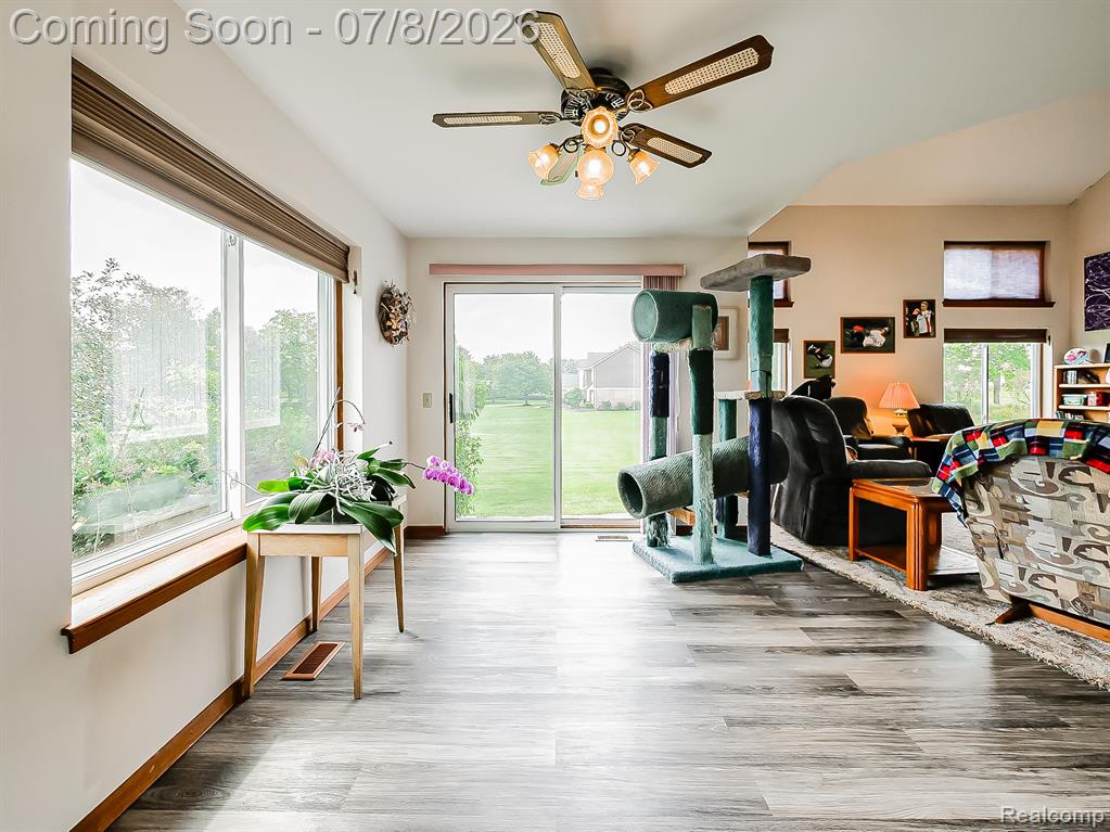 6398 High Valley Drive, White Lake, MI 48383 — Photo 5