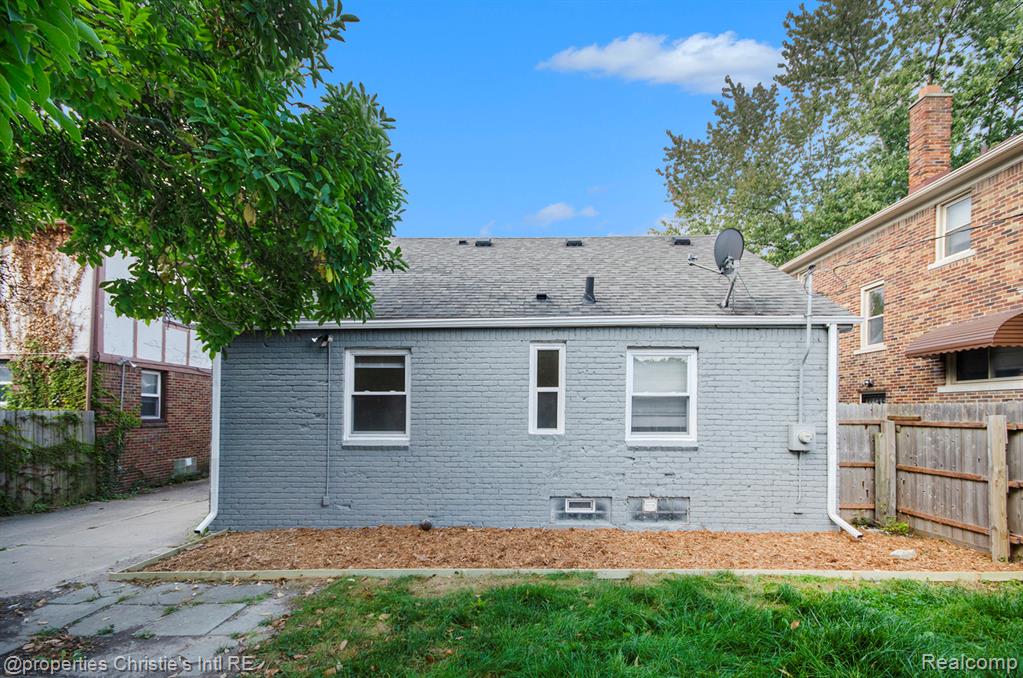 4356 HARVARD Road, Detroit, MI 48224 — Photo 19