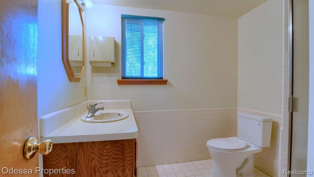 42431 MOUND Road, Sterling Heights, MI 48314 — Photo 23