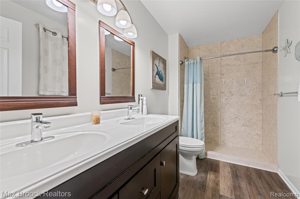 7512 Lake Street, Dexter, MI 48130 — Photo 12