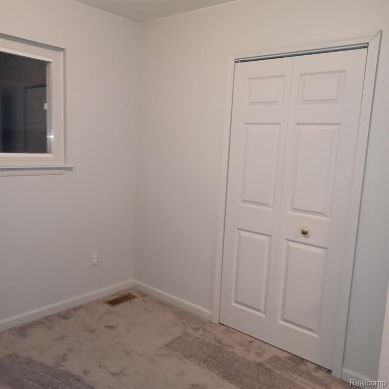 8739 Republic Avenue, Warren, MI 48089 — Photo 11