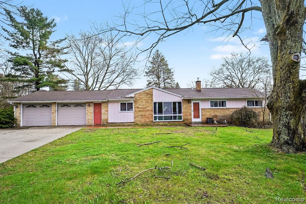6341 Waldon Road, Clarkston, MI — Photo 2