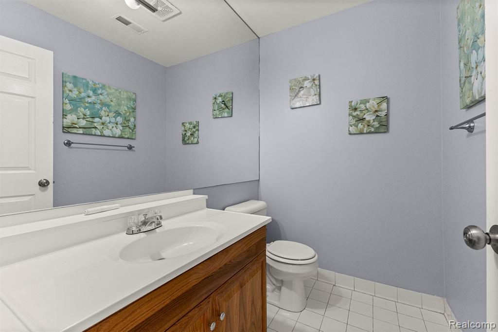 7595 Streamwood Drive, Ypsilanti, MI 48197 — Photo 35