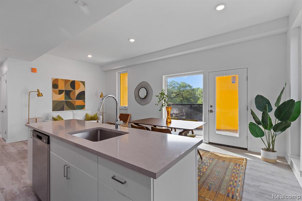 655 W Willis Street, Detroit, MI 48201 — Photo 14