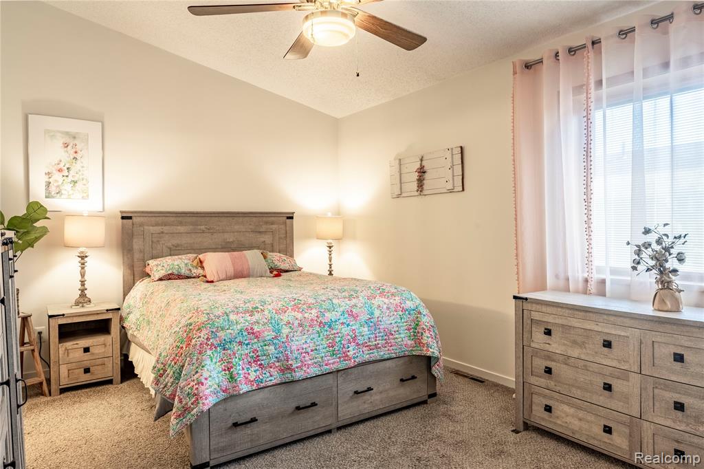 5736 Leeward Court, Clarkston, MI — Photo 13