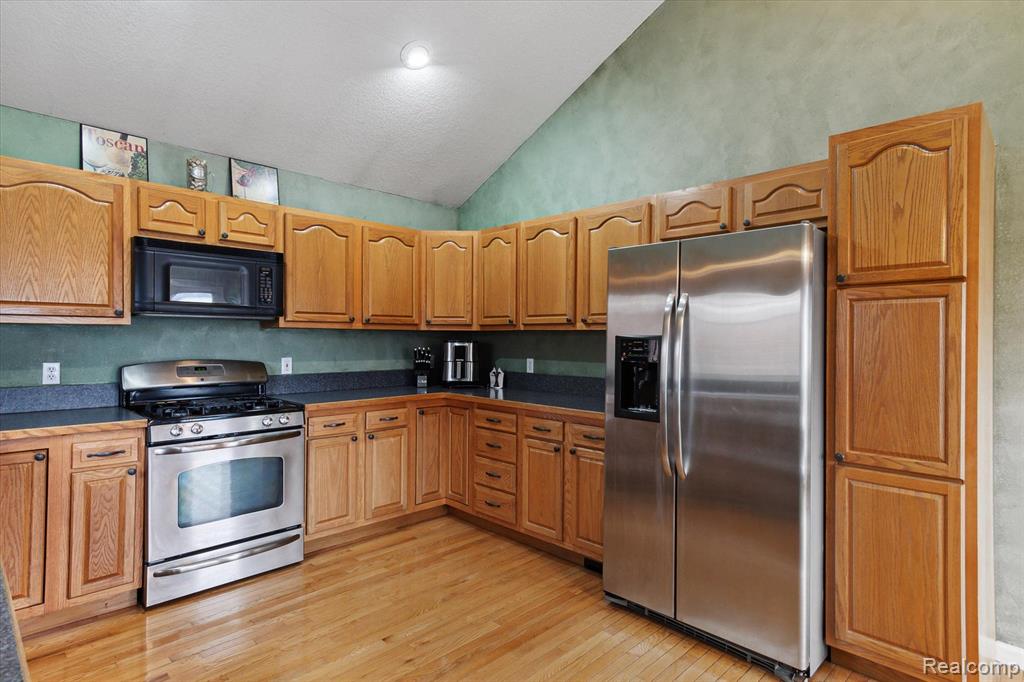 12226 HANNAH Lane, Carleton, MI 48117 — Photo 15