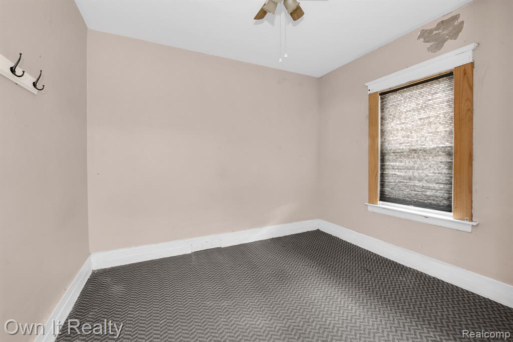 9369 McDougall Street, Hamtramck, MI 48212 — Photo 36