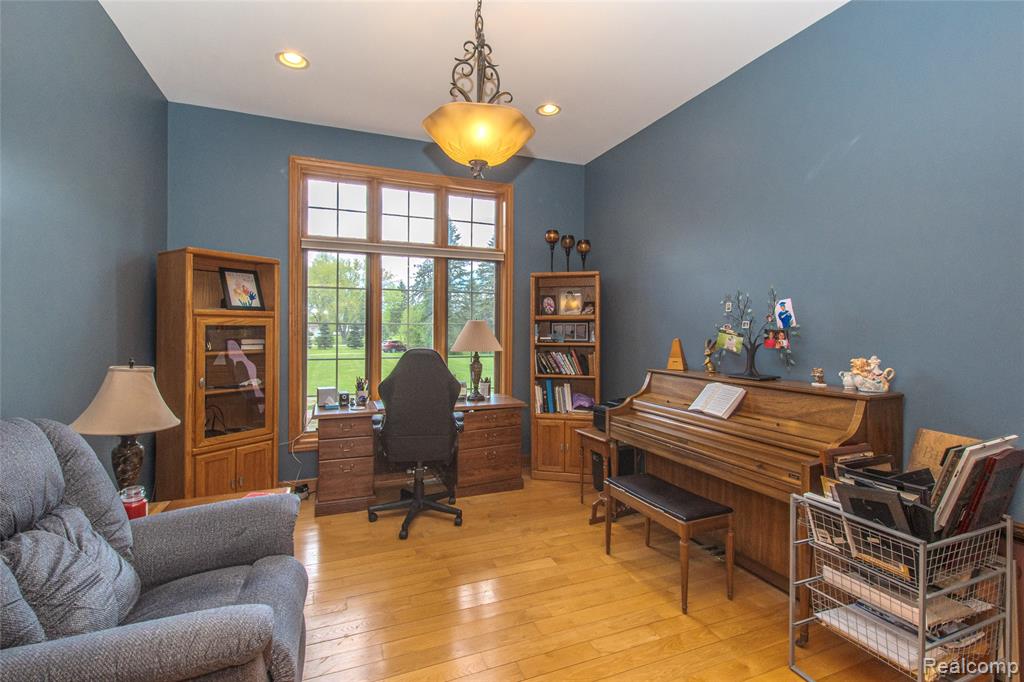 7893 Lantern Drive, Almont, MI 48003 — Photo 25