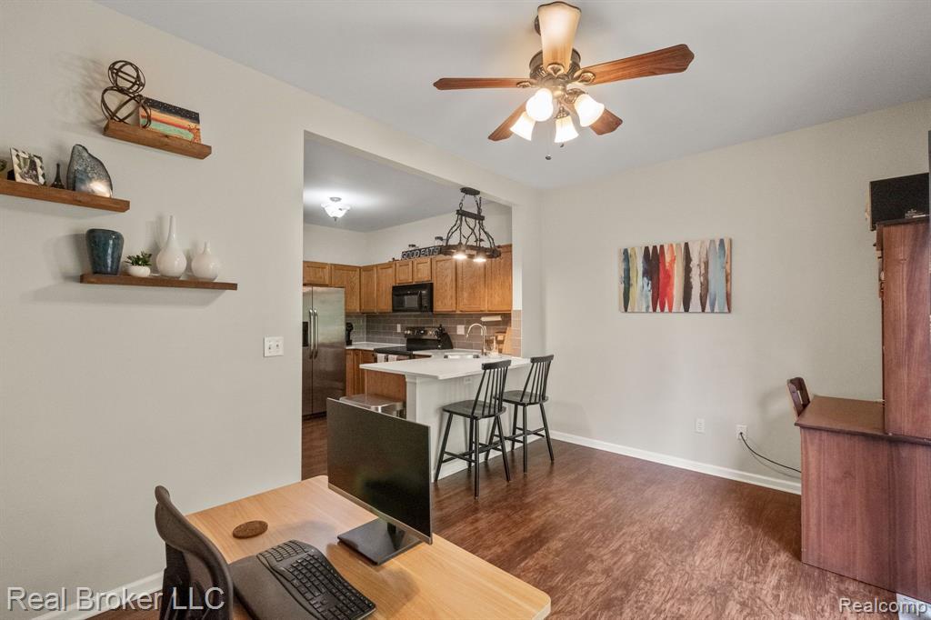 1627 RED HICKORY, Howell, MI 48855 — Photo 12