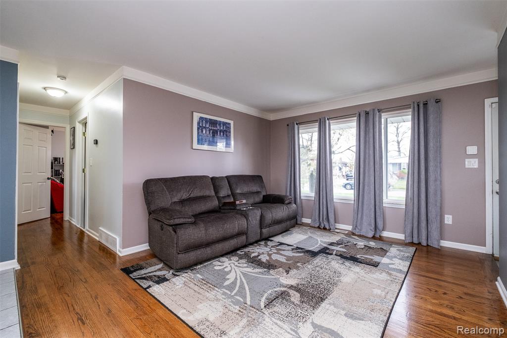 30534 Spybrook Street, Roseville, MI 48066 — Photo 9