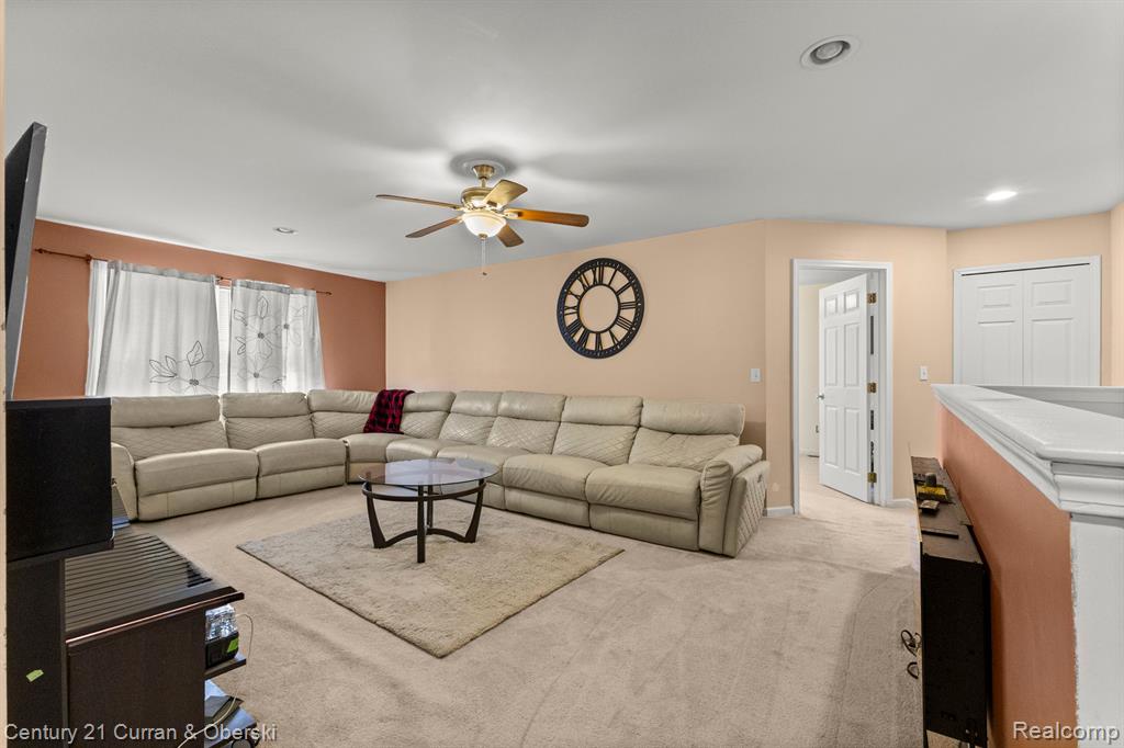 13765 COUNTRY WALK Boulevard, Belleville, MI 48111 — Photo 14