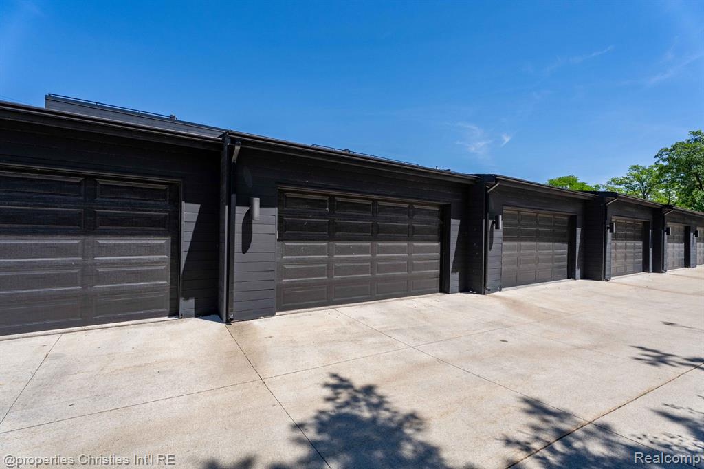 710 Parent E, Royal Oak, MI 48067 — Photo 39