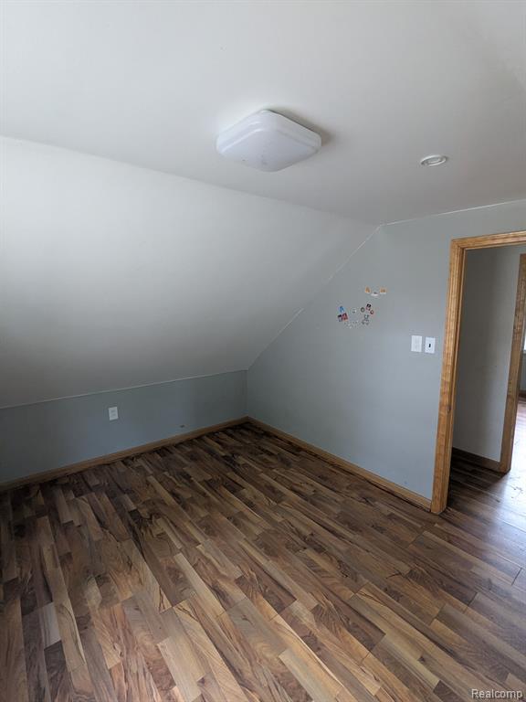 4208 CROISSANT Street, Dearborn Heights, MI 48125 — Photo 11