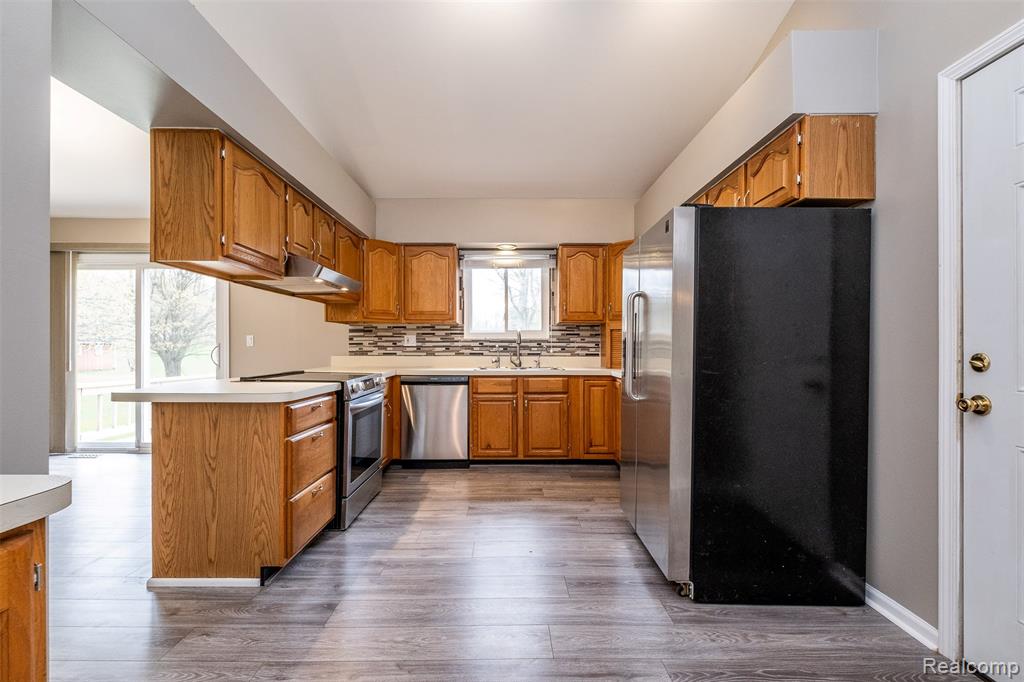 9416 S State Road, Goodrich Vlg, MI — Photo 12