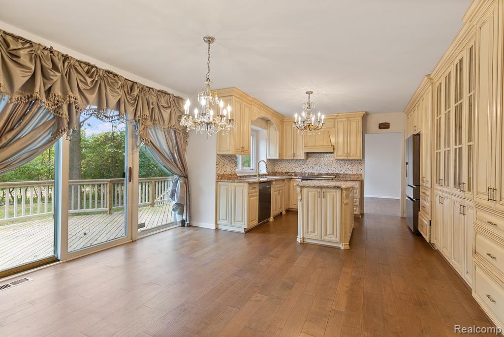 6786 TORYBROOKE Circle, West Bloomfield, MI 48323 — Photo 15