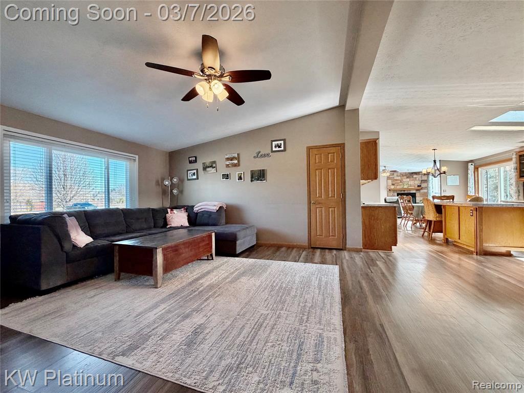 6801 Lapeer Road, Kimball, MI — Photo 5