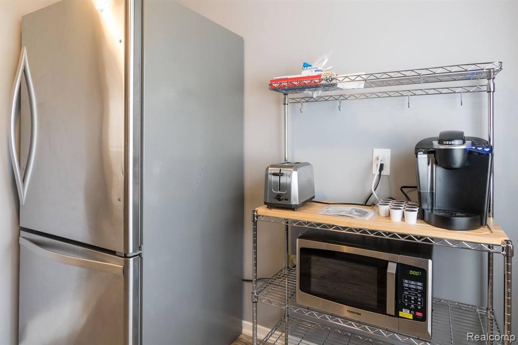 911 W 4th St, Royal Oak, MI 48067 — Photo 15