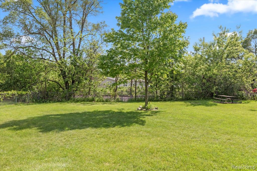 501 Front Street, Holly, MI 48442 — Photo 31