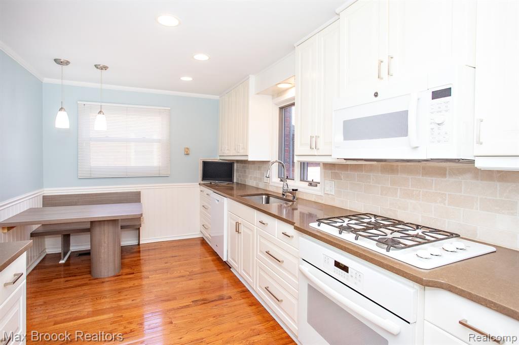 26614 Humber Street, Huntington Woods, MI — Photo 14