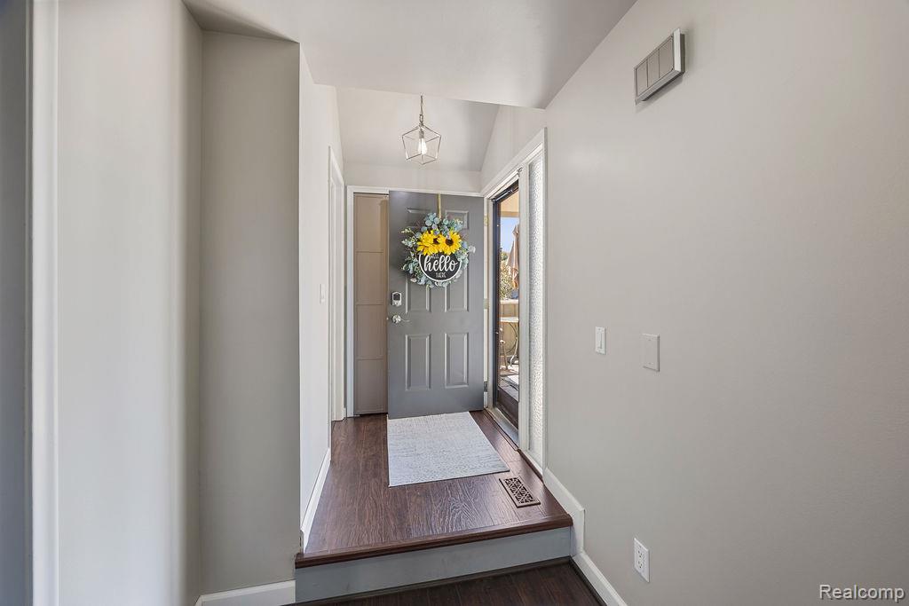 886 Yorktown Court, Northville, MI 48167 — Photo 15