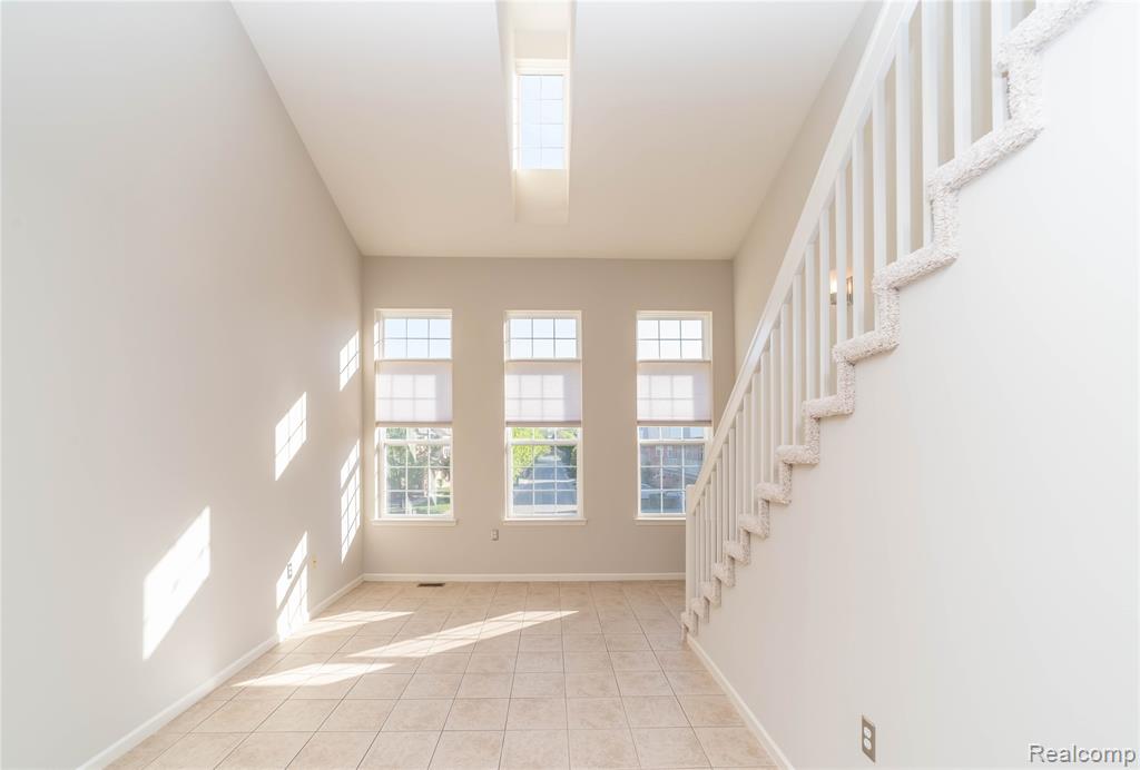 5143 Parsley Drive, Utica, MI 48316 — Photo 5