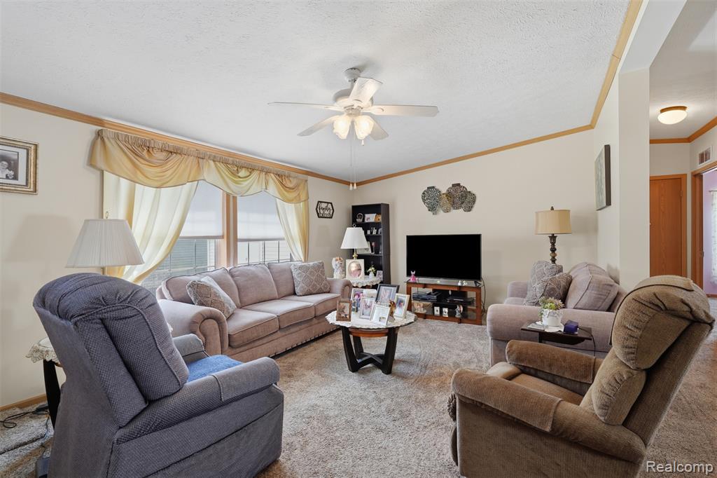 11784 Stoneridge Court, South Lyon, MI 48178 — Photo 4