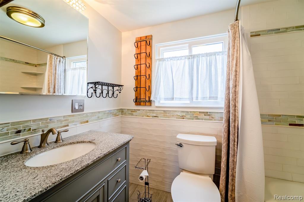 5809 HUNTINGTON Drive, Ypsilanti, MI 48197 — Photo 42