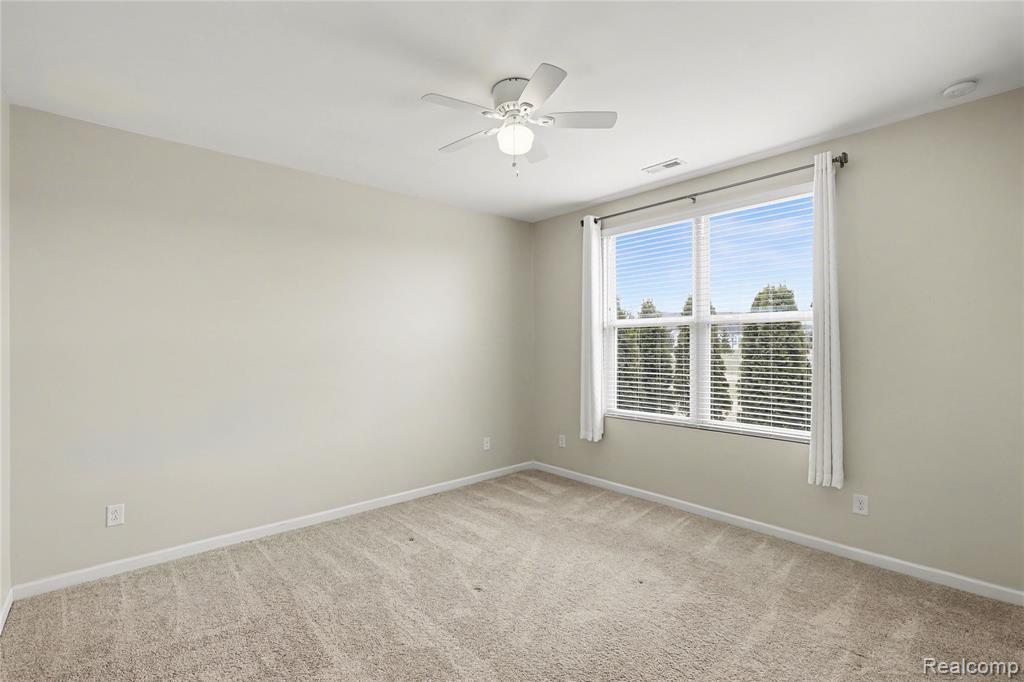 9444 Saint Andrews Drive, Grand Blanc, MI 48439 — Photo 12