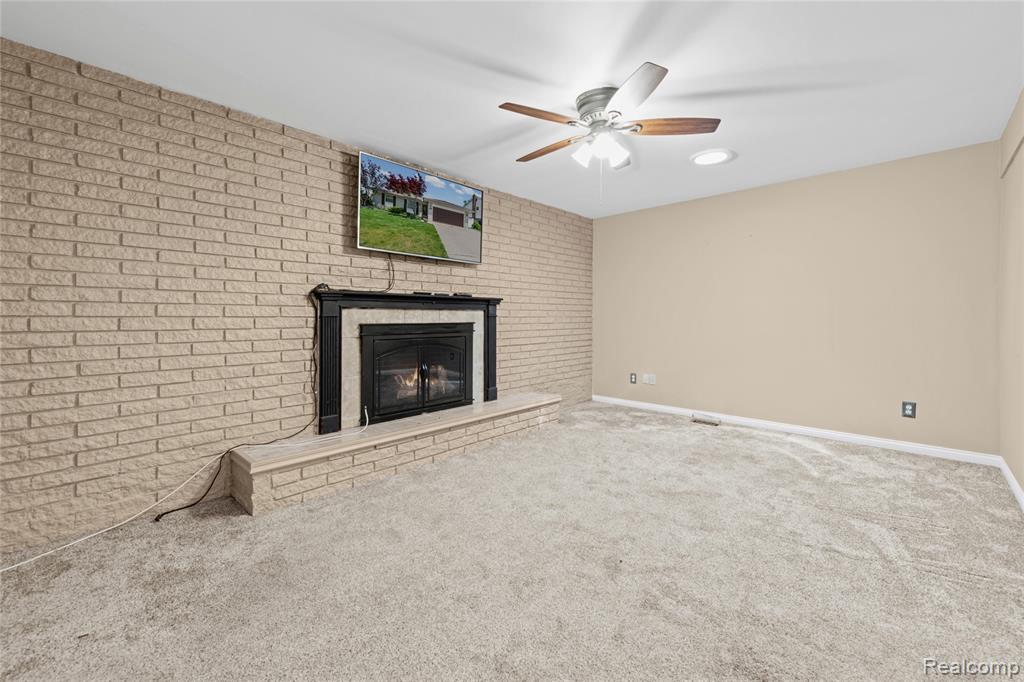 22356 Woodstock Court, Woodhaven, MI 48183 — Photo 13