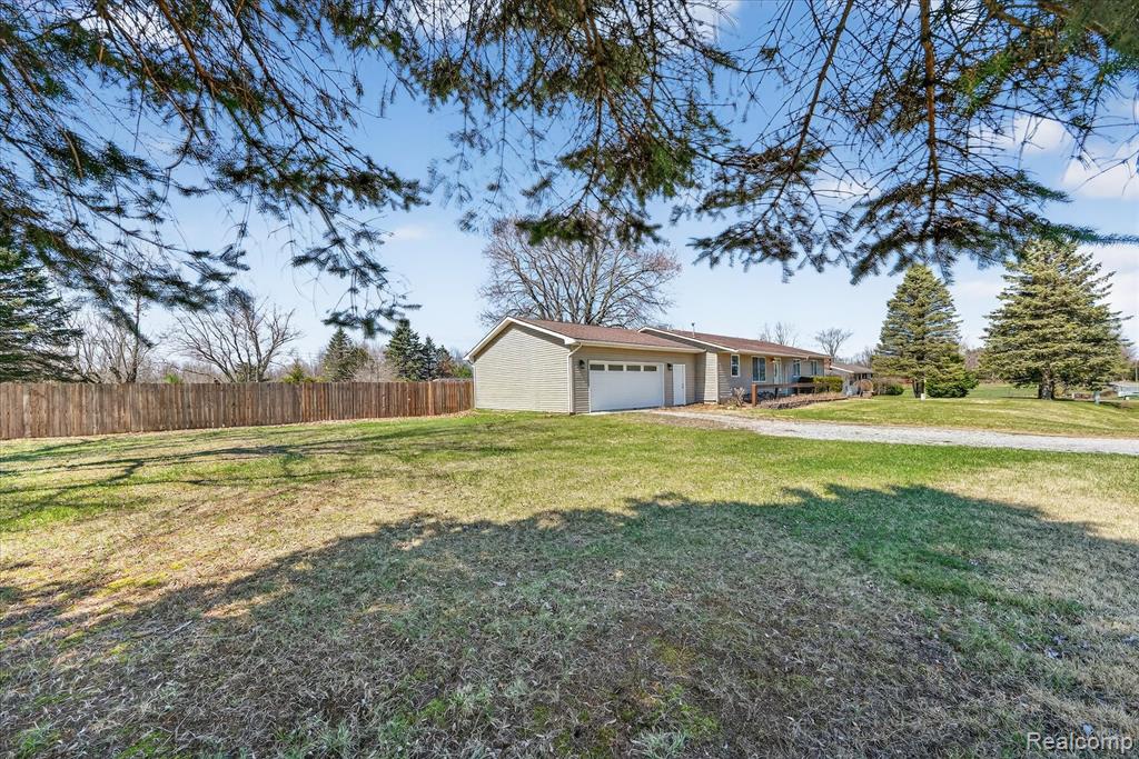 1109 Roods Lake Road, Lapeer, MI 48446 — Photo 34