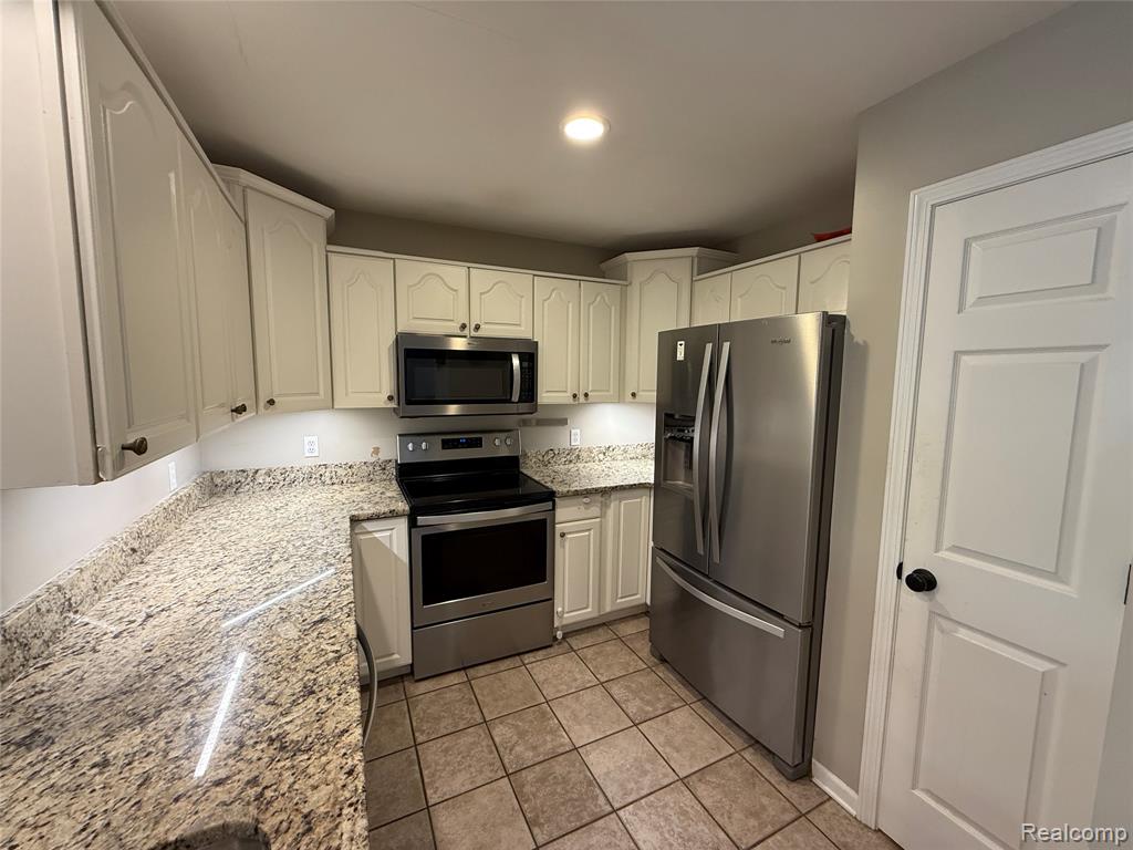7172 Kings Way, Flushing, MI 48433 — Photo 10