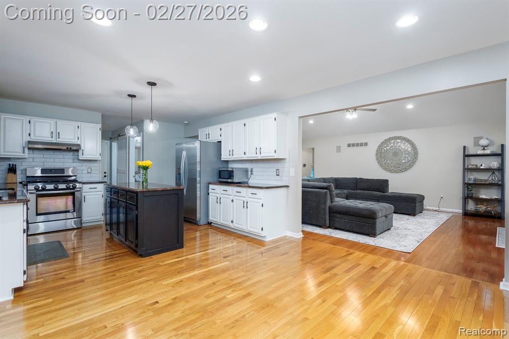 43524 Austin Drive, Sterling Heights, MI 48314 — Photo 11