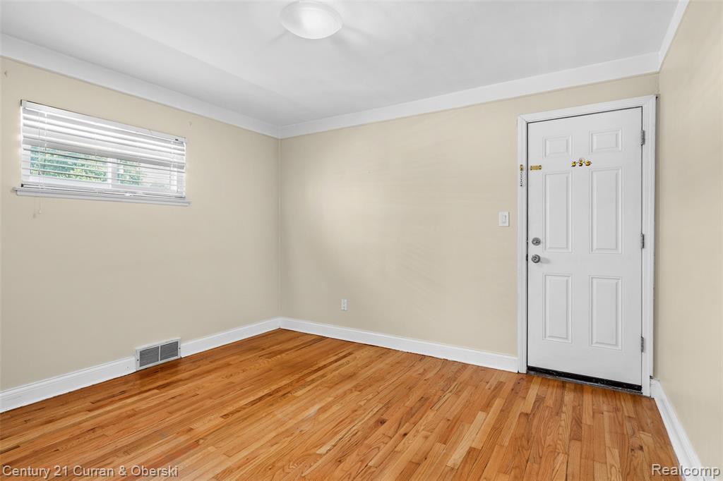 7428 Kingsbury, Dearborn Heights, MI 48127 — Photo 14