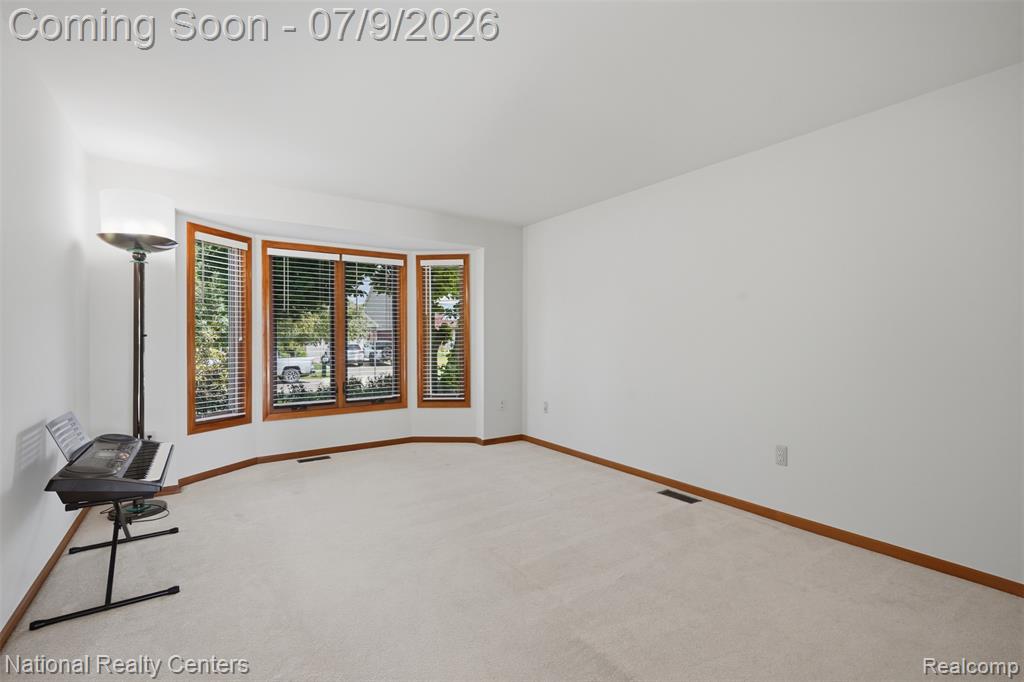 6860 Bridgemont Drive, Canton, MI 48187 — Photo 16