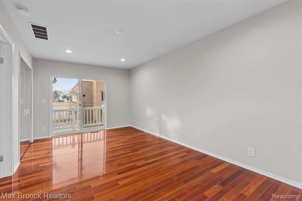 602 E LINCOLN Street, Birmingham, MI 48009 — Photo 9