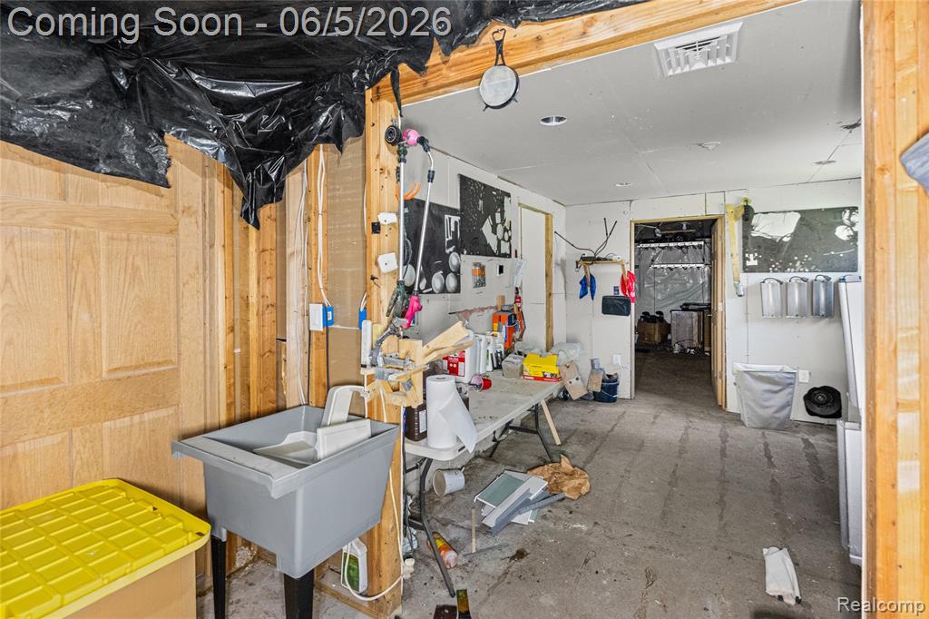 6343 Humphrey Avenue, Flushing, MI 48433 — Photo 16