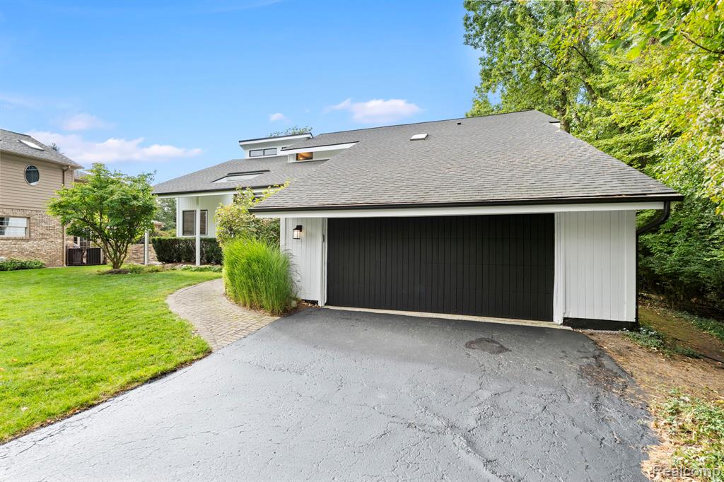 4540 Rolling Pine Court, West Bloomfield, MI 48323 — Photo 3
