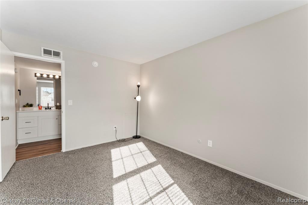 841 Bloomfield Village Boulevard, F, Auburn Hills, MI 48326 — Photo 10