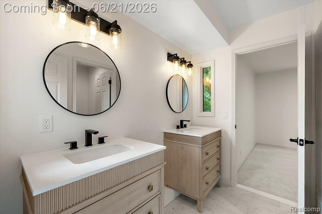 6403 W Oaks Drive, West Bloomfield, MI 48324 — Photo 66