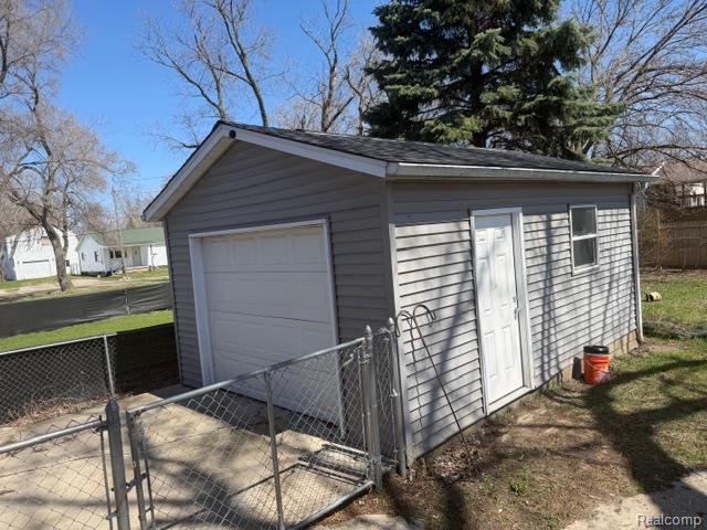 3517 Fern Avenue, Burton, MI 48529 — Photo 10