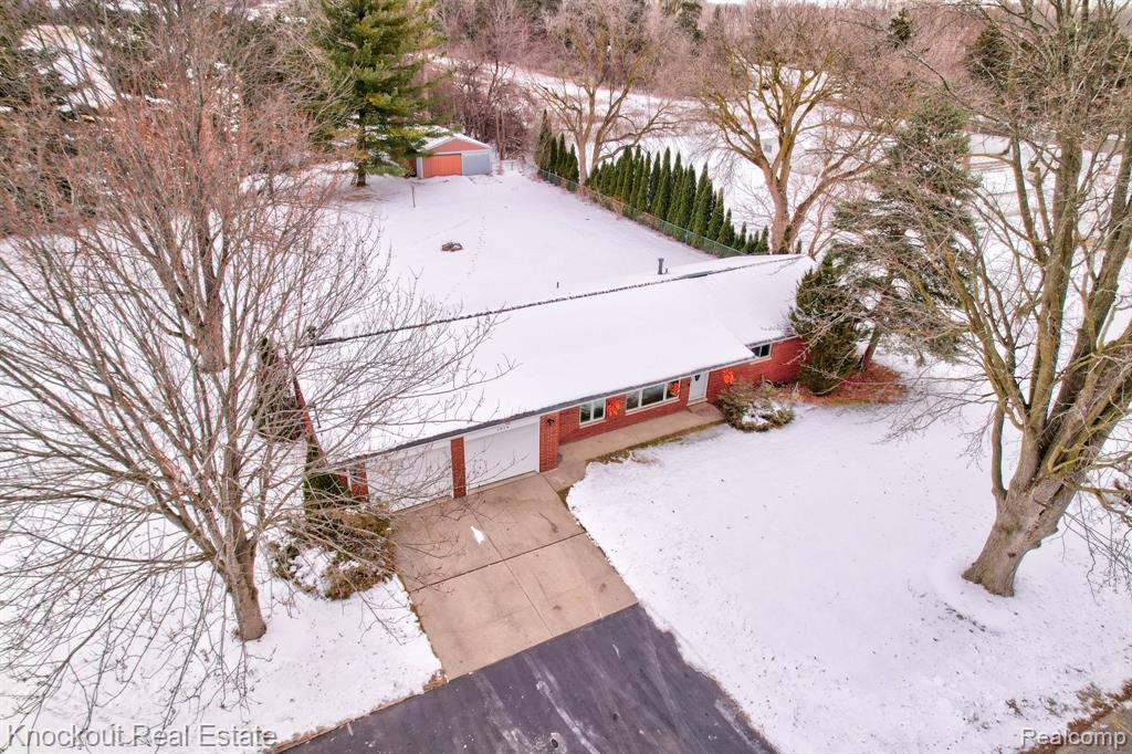 1914 Schust Road, Saginaw, MI 48604 — Photo 43